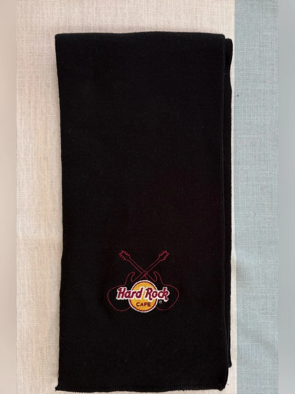 HARD ROCK CAFE BLACK SCARF DOUBLE GUITARS & CLASSIC LOGO 68” LONG X 7” WIDE